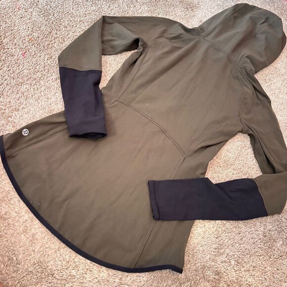 Lululemon Shape Up Pullover olive green and black long sleeve hoodie - 4 - Picture 4 of 4